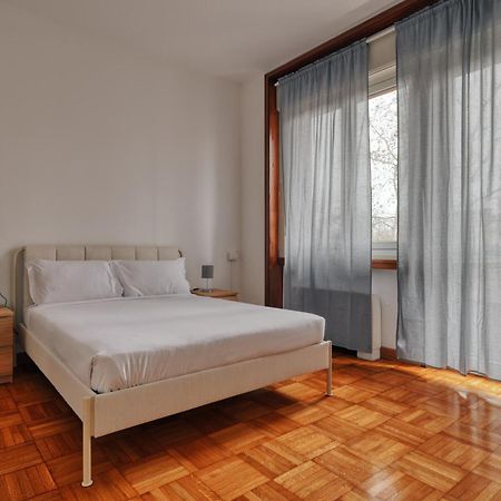 Joivy Chic 3-Bed Flat Near Colonne Di San Lorenzo Milano Eksteriør billede